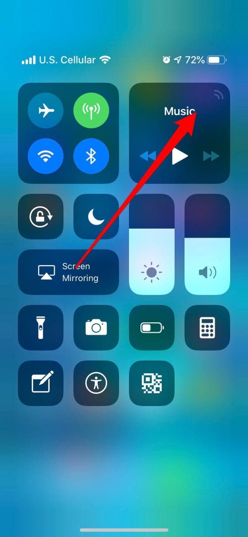 switch bluetooth device on iphone